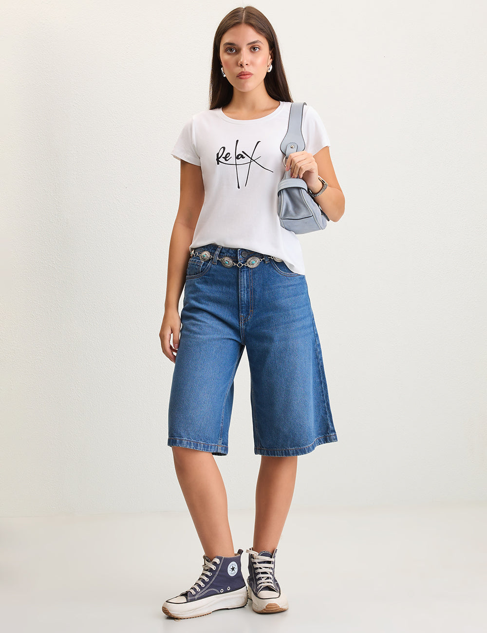 White relax print tshirt
